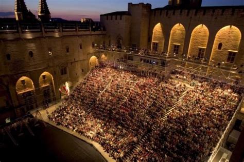  Festivalen d’Avignon; en litterär fest som revolutionerade det franska teaterlandskapet